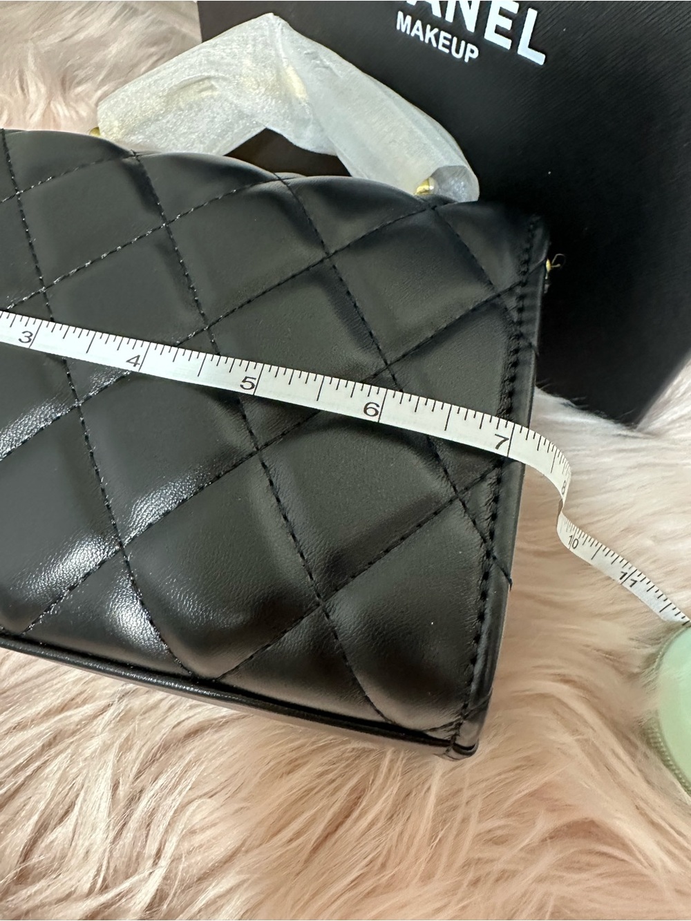 GWP quilted crossbody bag - Picture 4 of 9